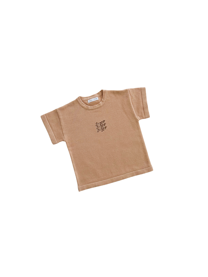 SIGNATURE TEE | PECAN (KIDS)