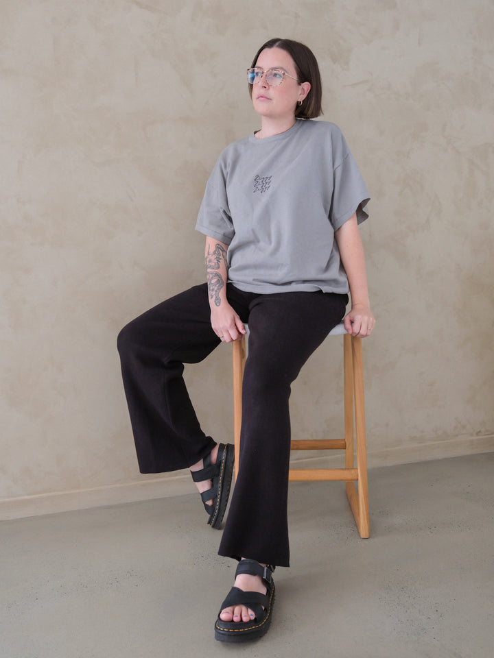 SIGNATURE TEE | GRAY (WOMEN'S)