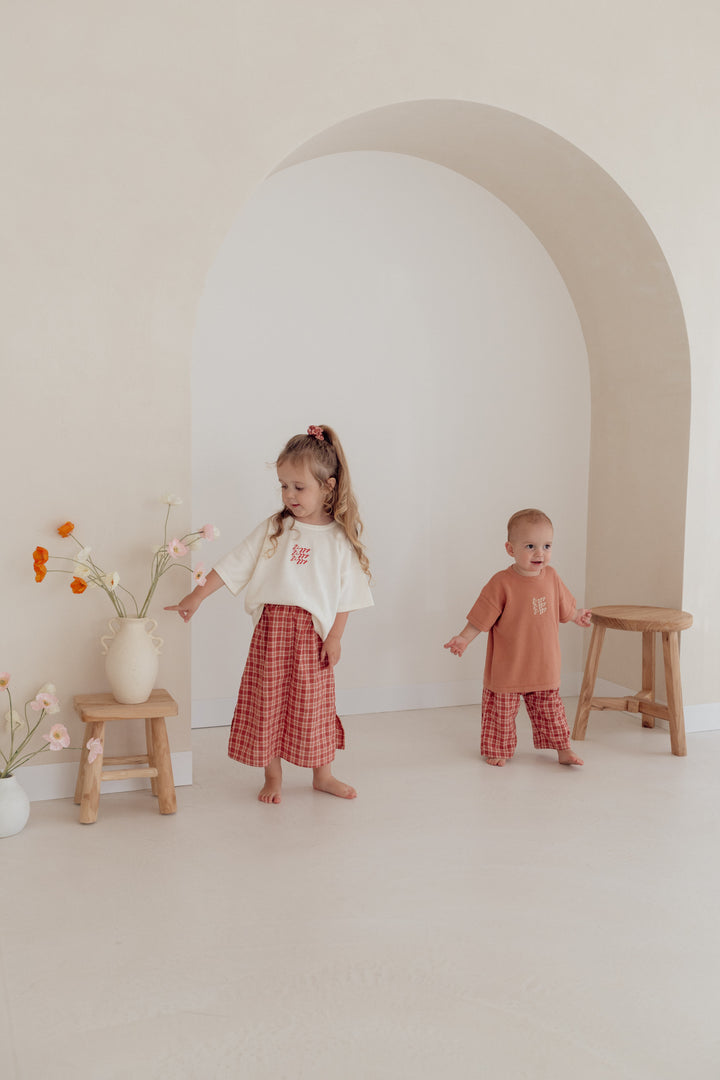 SIGNATURE TEE | CLAY (KIDS)