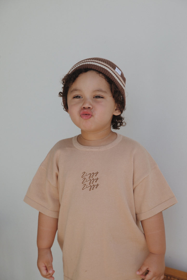 SIGNATURE TEE | PECAN (KIDS)