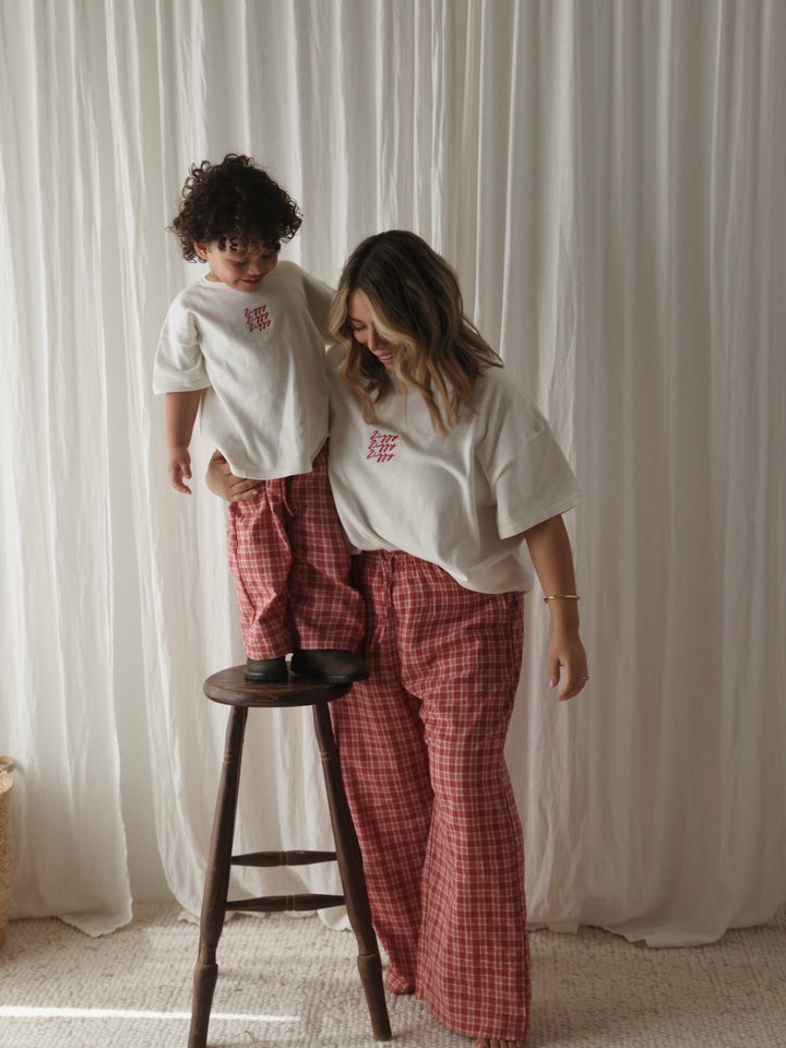 SIGNATURE TEE | MILK (WOMEN'S)