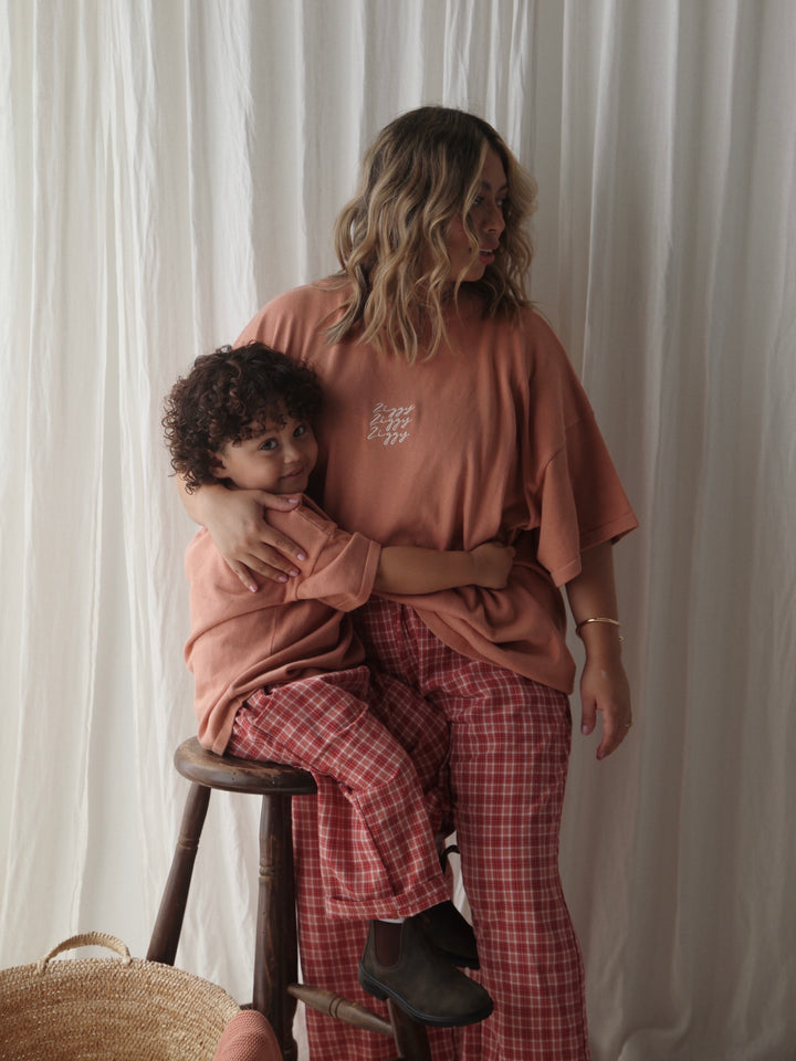 SIGNATURE TEE | CLAY (KIDS)