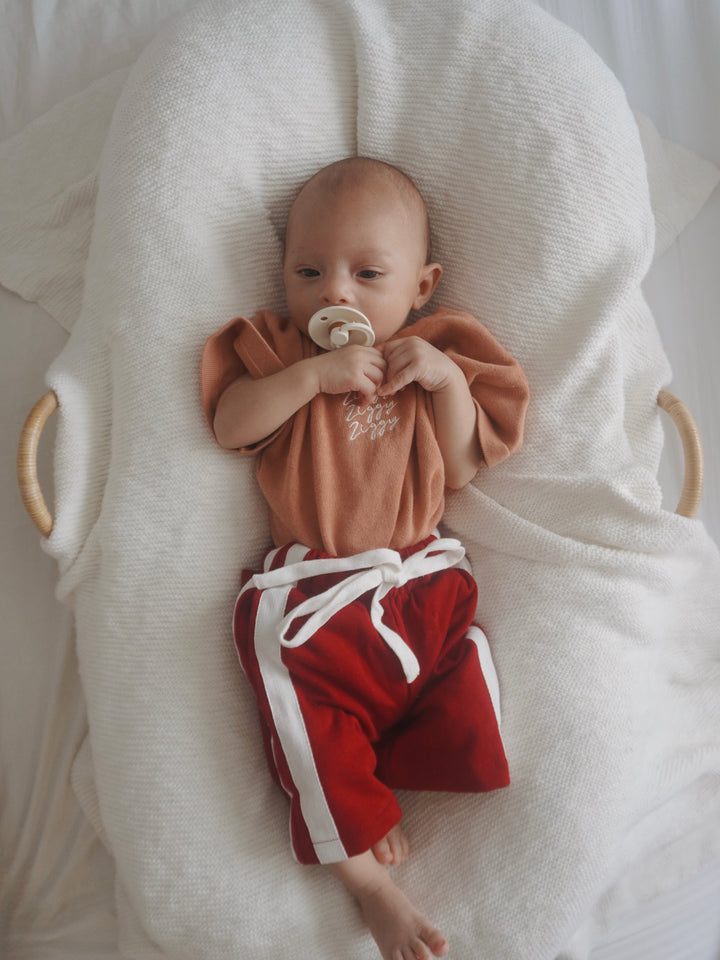 SIGNATURE TEE | CLAY (KIDS)