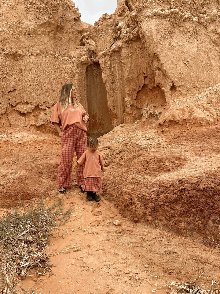 SIGNATURE TEE | CLAY (WOMEN'S)