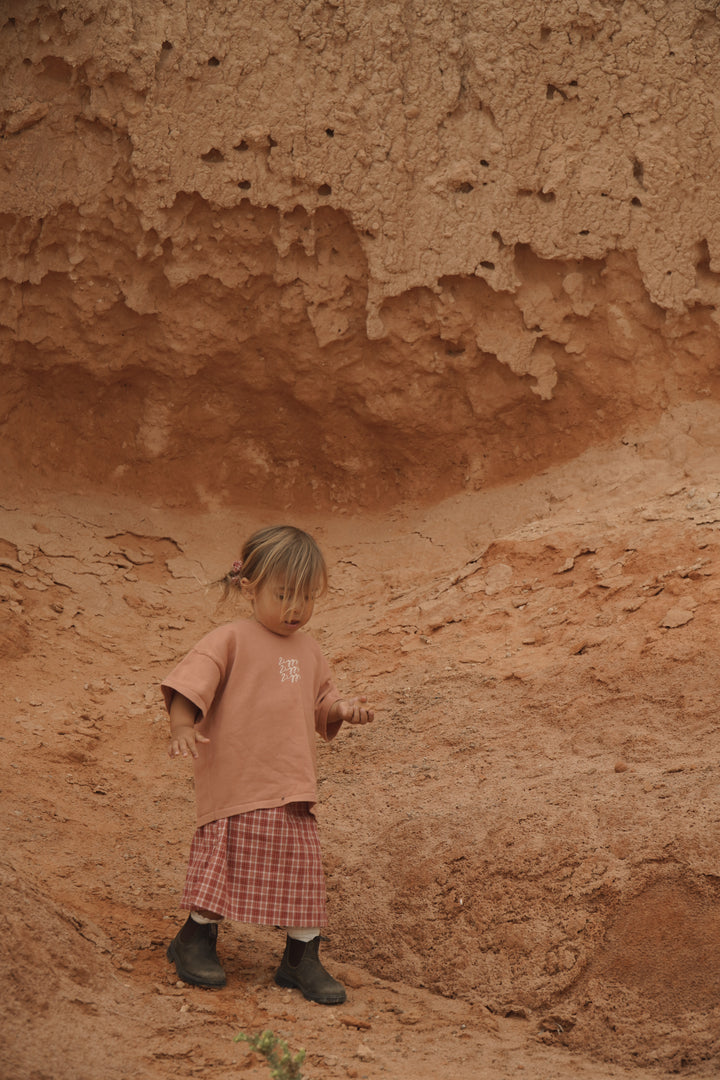 SIGNATURE TEE | CLAY (KIDS)