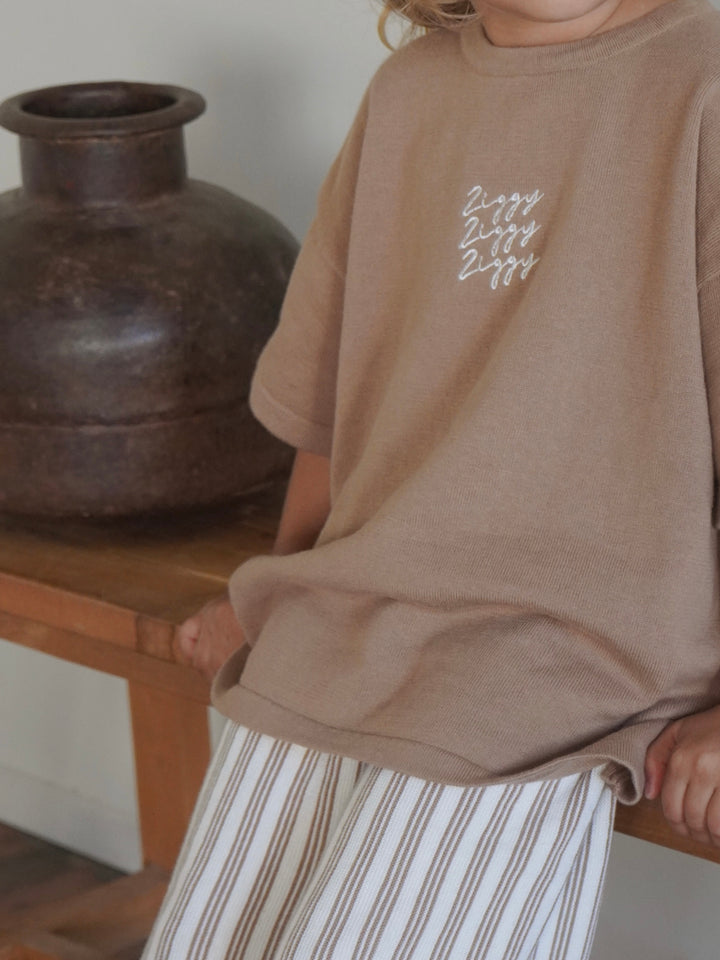 SIGNATURE TEE | MOCHA (KIDS)