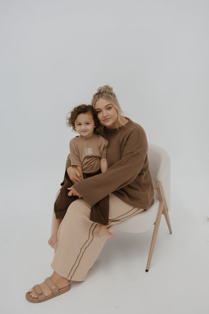 SIGNATURE TEE | MOCHA (KIDS)