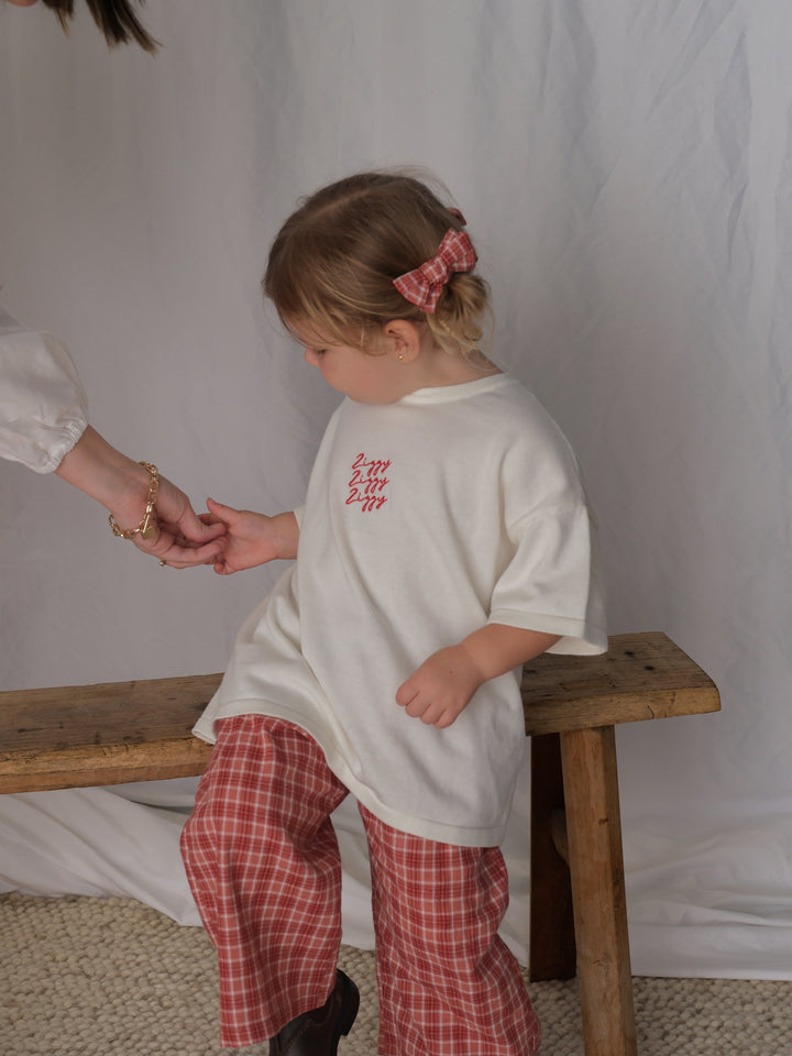 SIGNATURE TEE | MILK (KIDS)