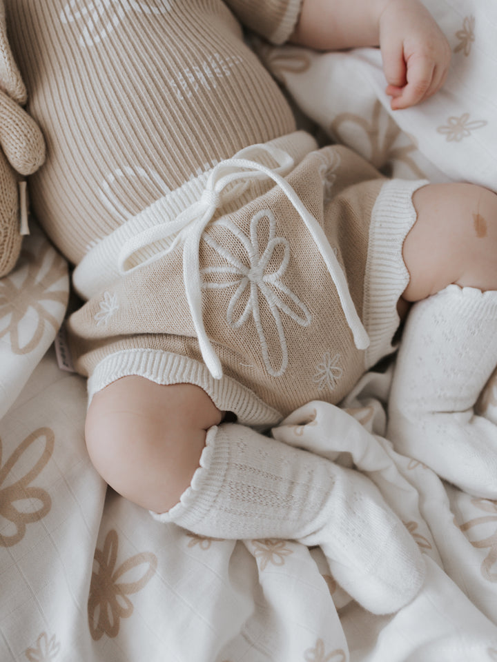 SOCKS | LACE | MILK