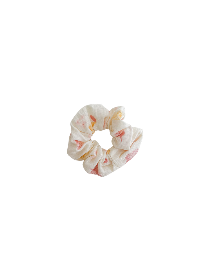 SCRUNCHIE | AUGUST