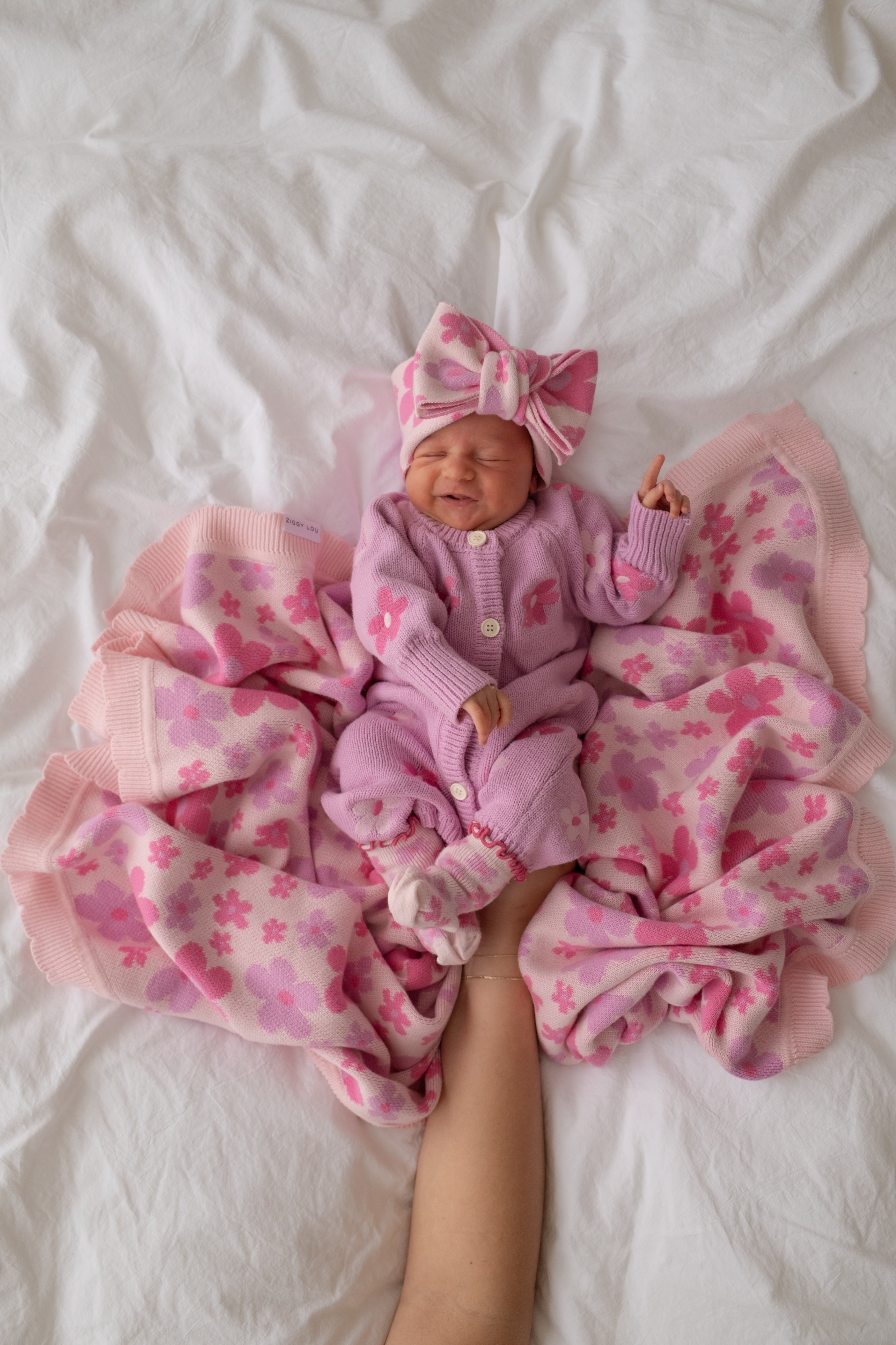 BLANKET CORA