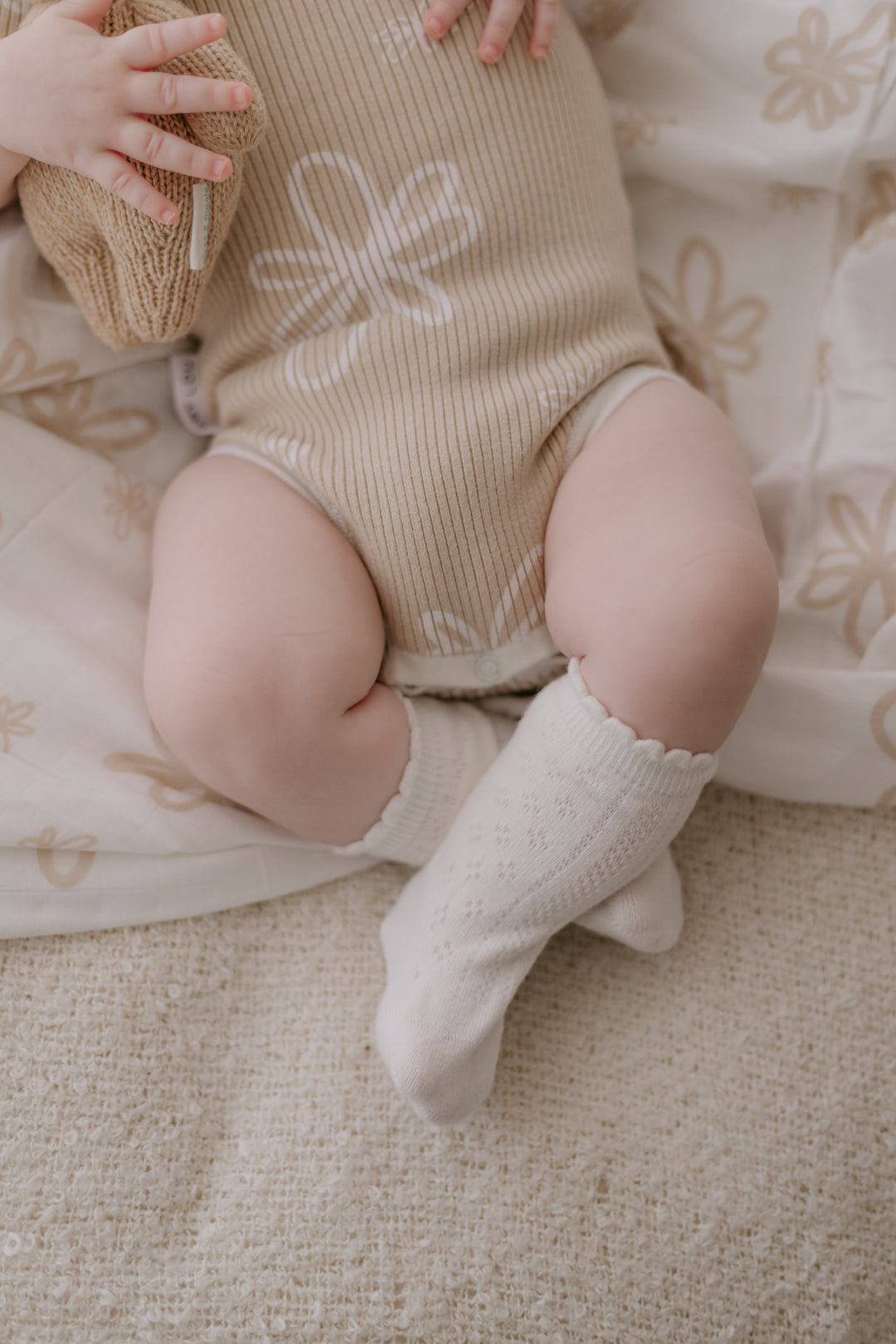 SOCKS | LACE | MILK