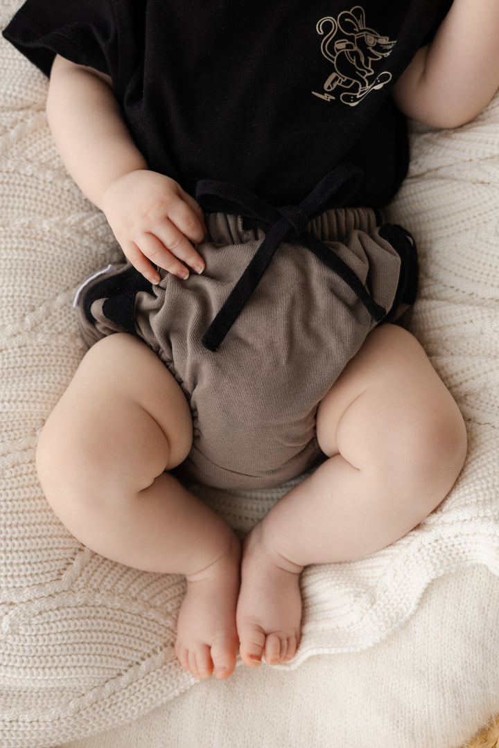 BLOOMERS | LIGHTNING