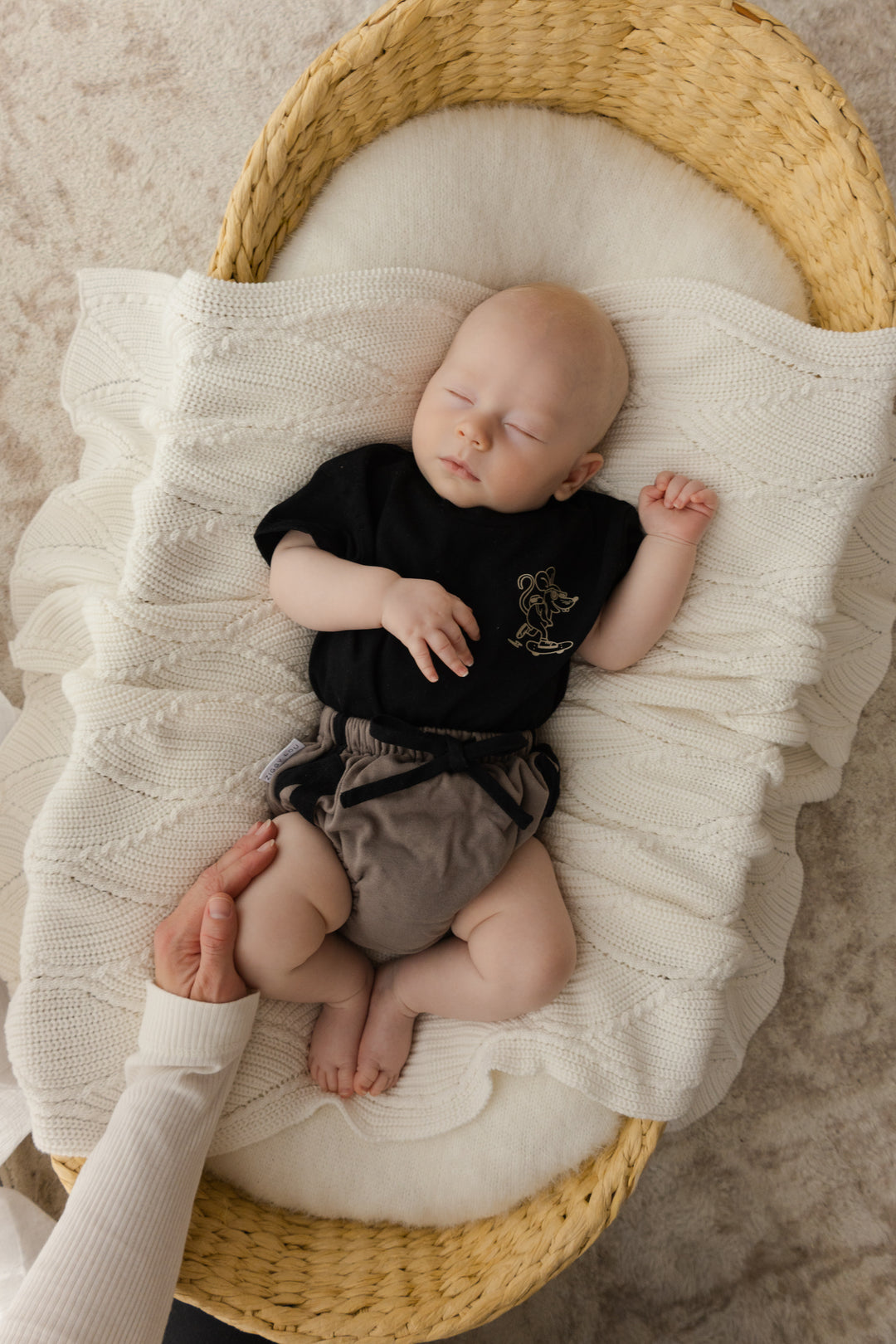 BLOOMERS | LIGHTNING