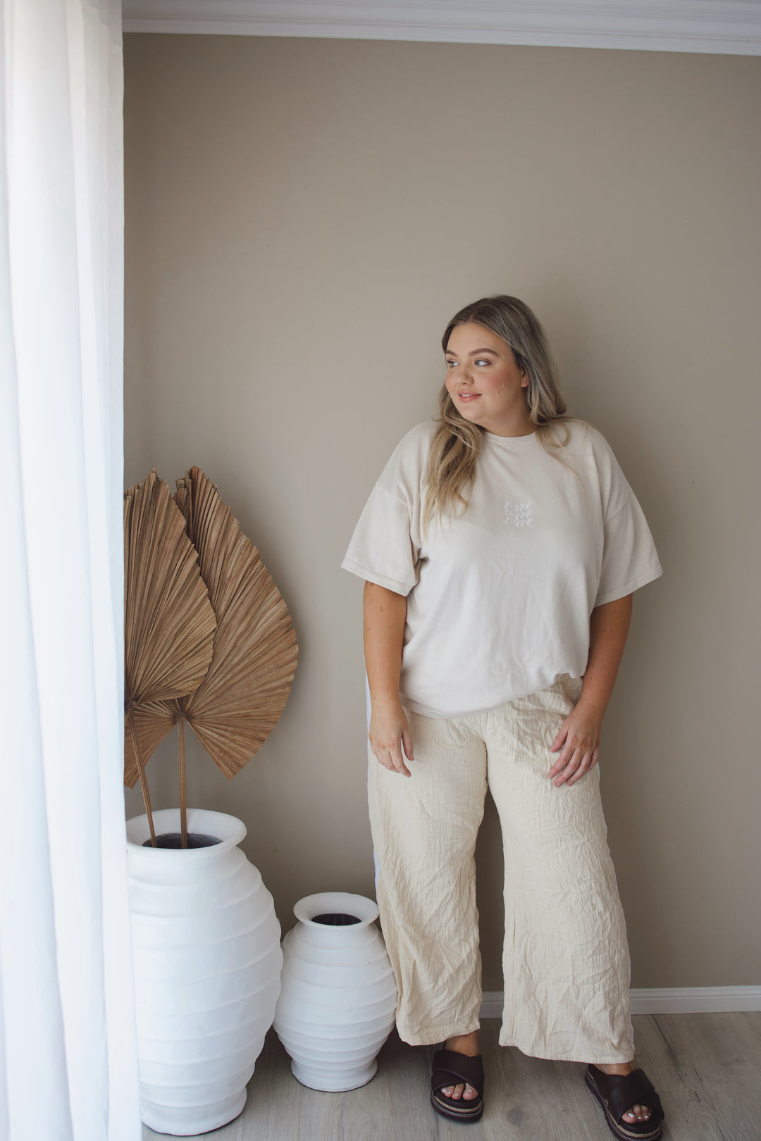 SIGNATURE TEE | COASTER (WOMEN'S)