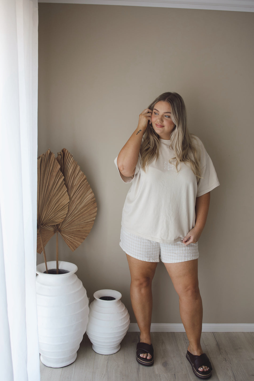 SIGNATURE TEE | COASTER (WOMEN'S)