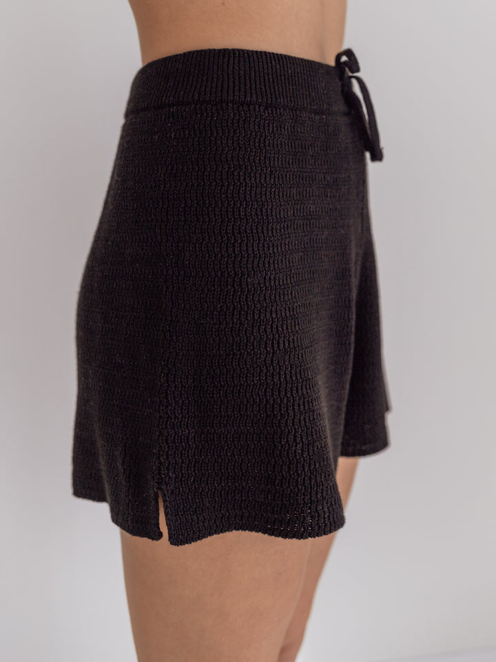 KNIT SHORTS | ONYX (WOMEN'S)