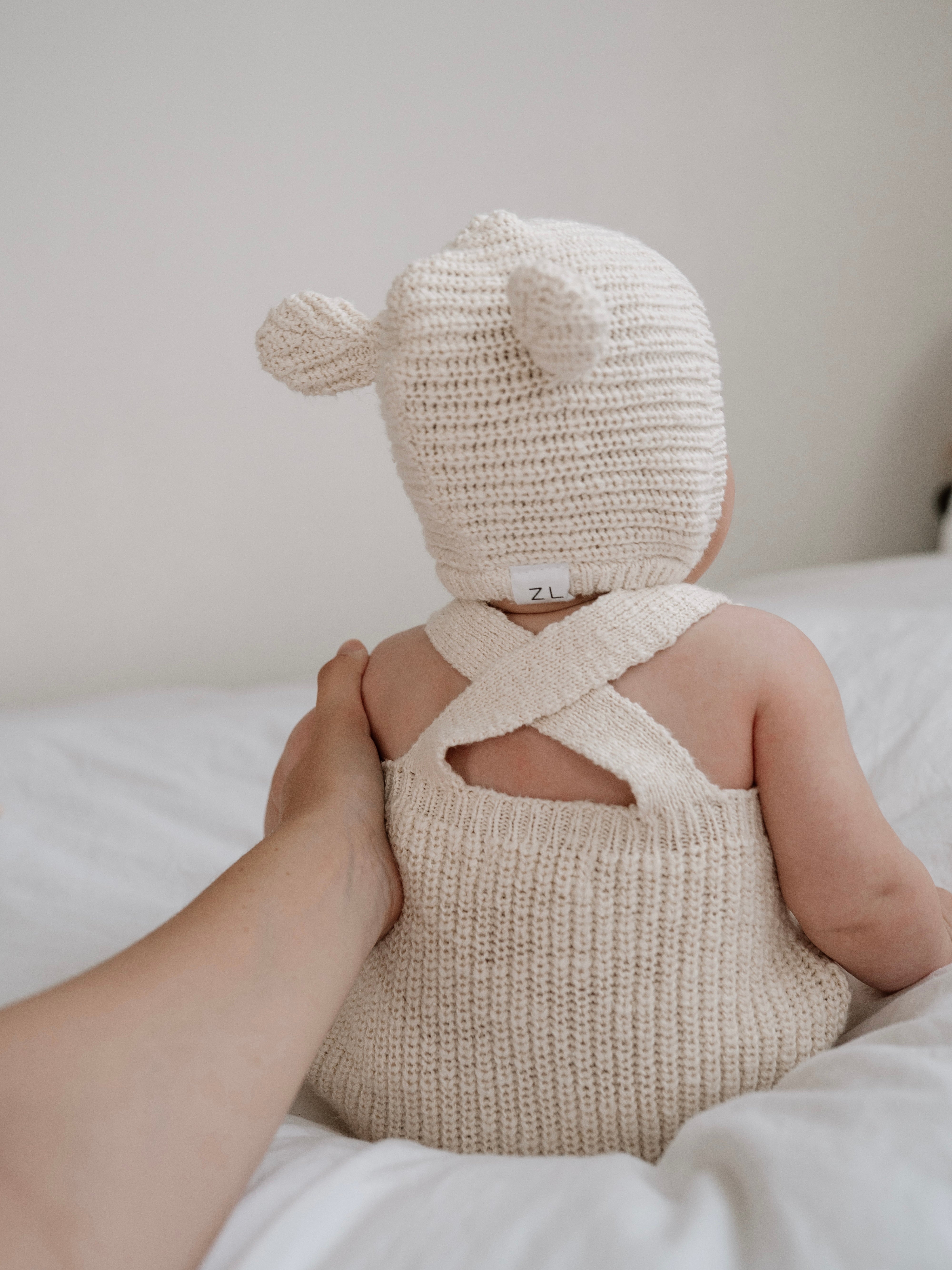 BONNET HONEY BEAR