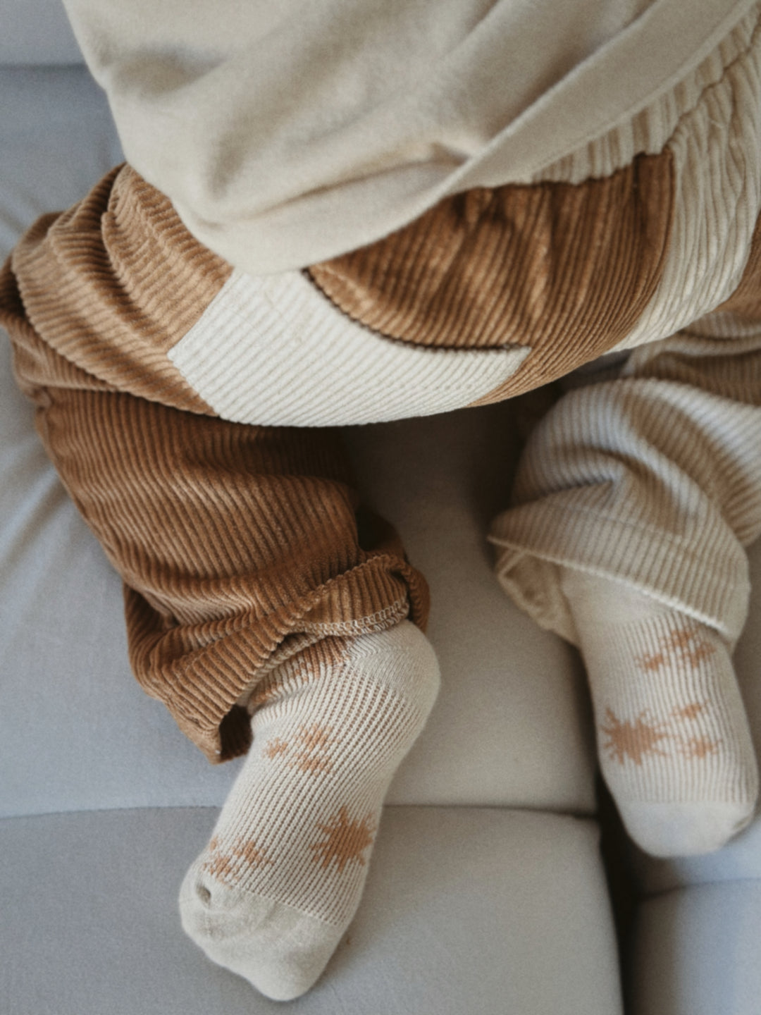 SOCKS | FLARE (LATTE)