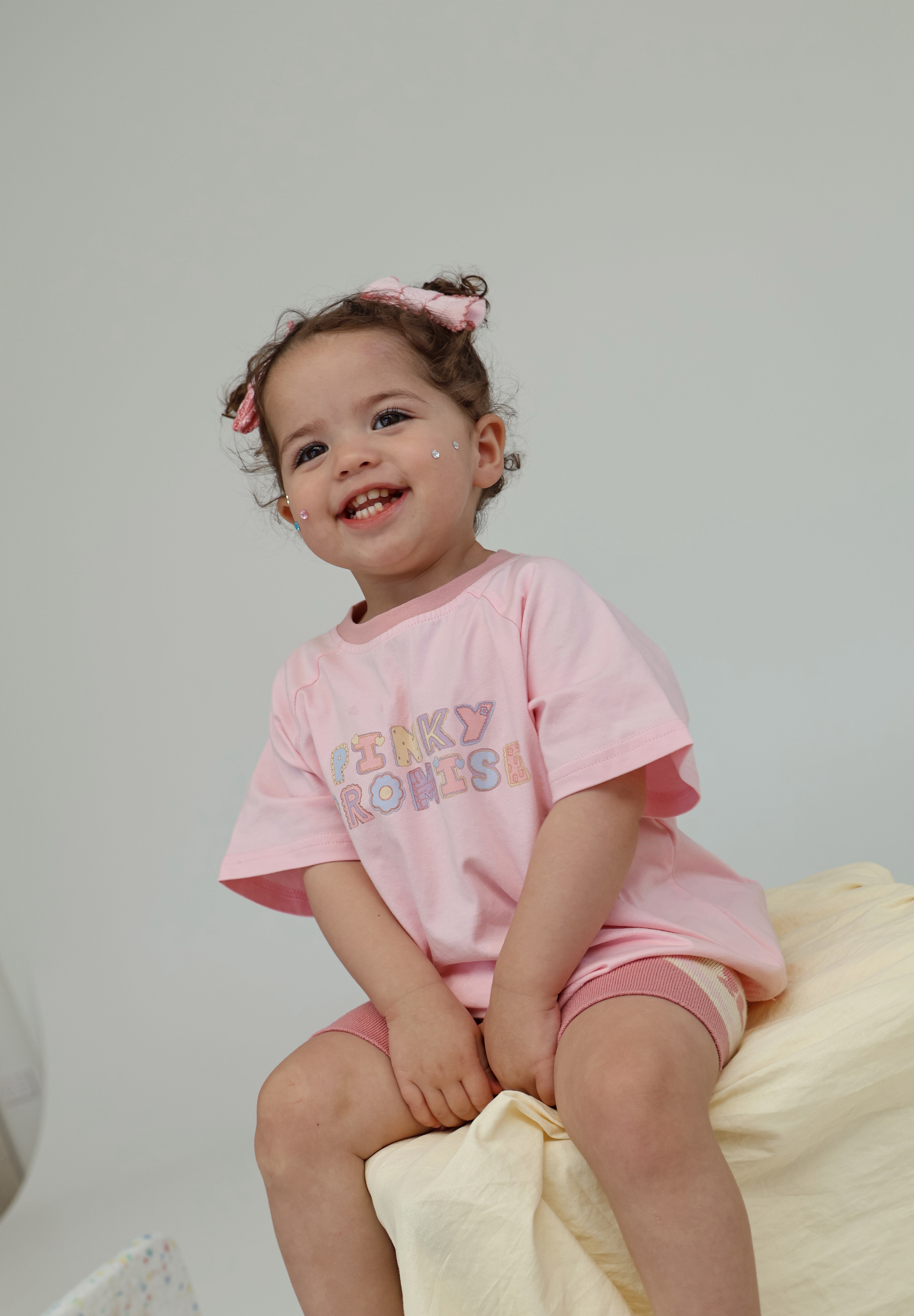 RAGLAN TEE PINKY PROMISE