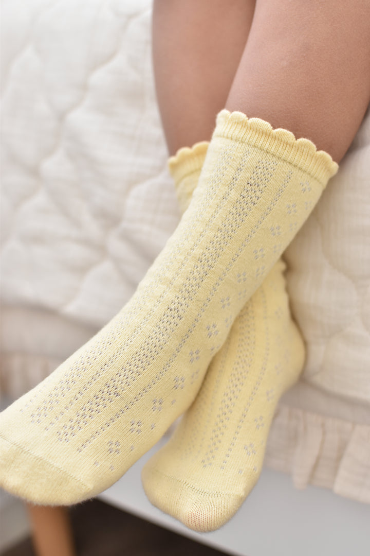 SOCKS | LACE | BUTTER