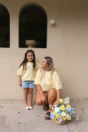 SIGNATURE TEE BUTTERCUP (WOMEN'S)