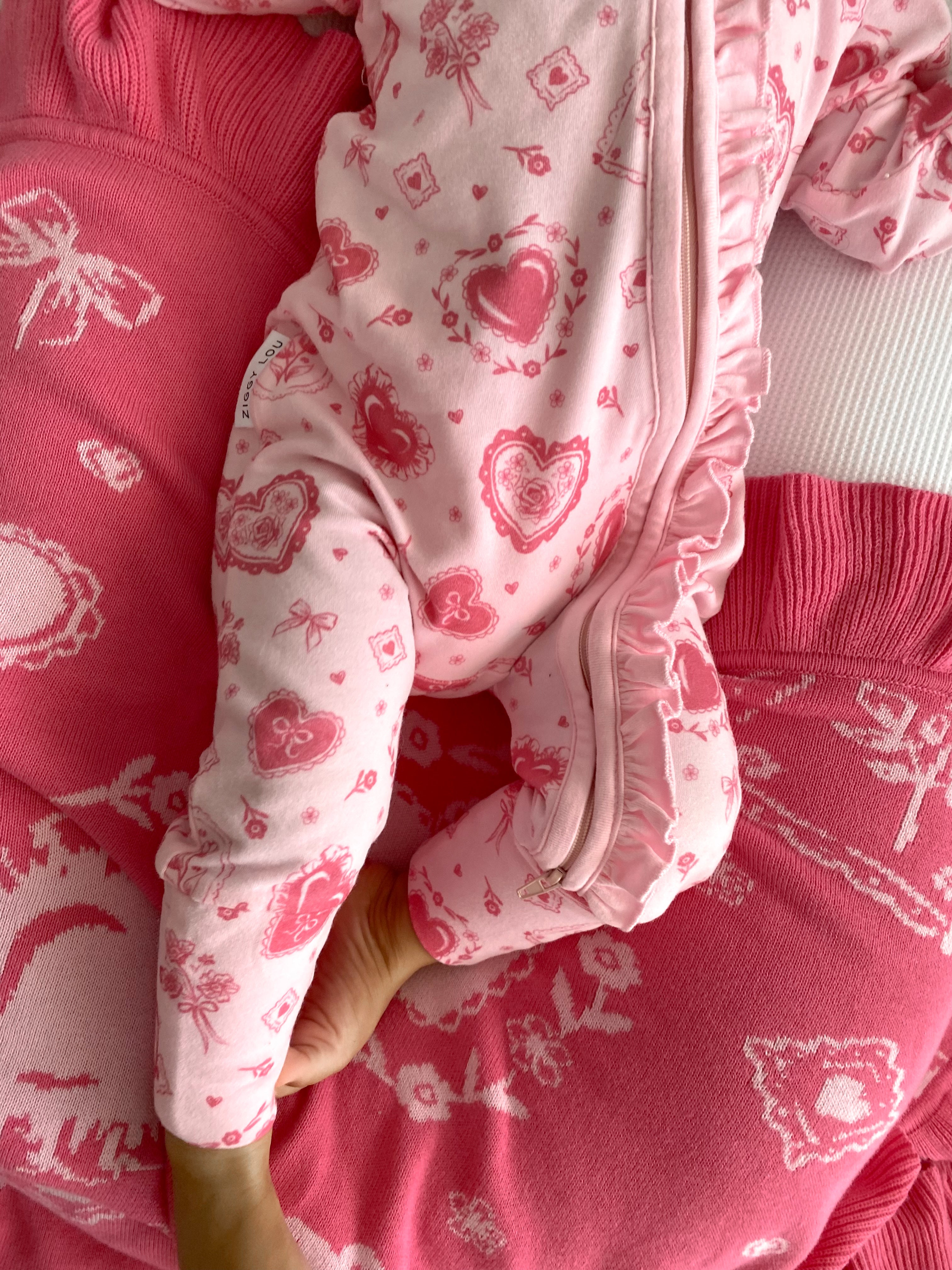 ONESIE LOCKET