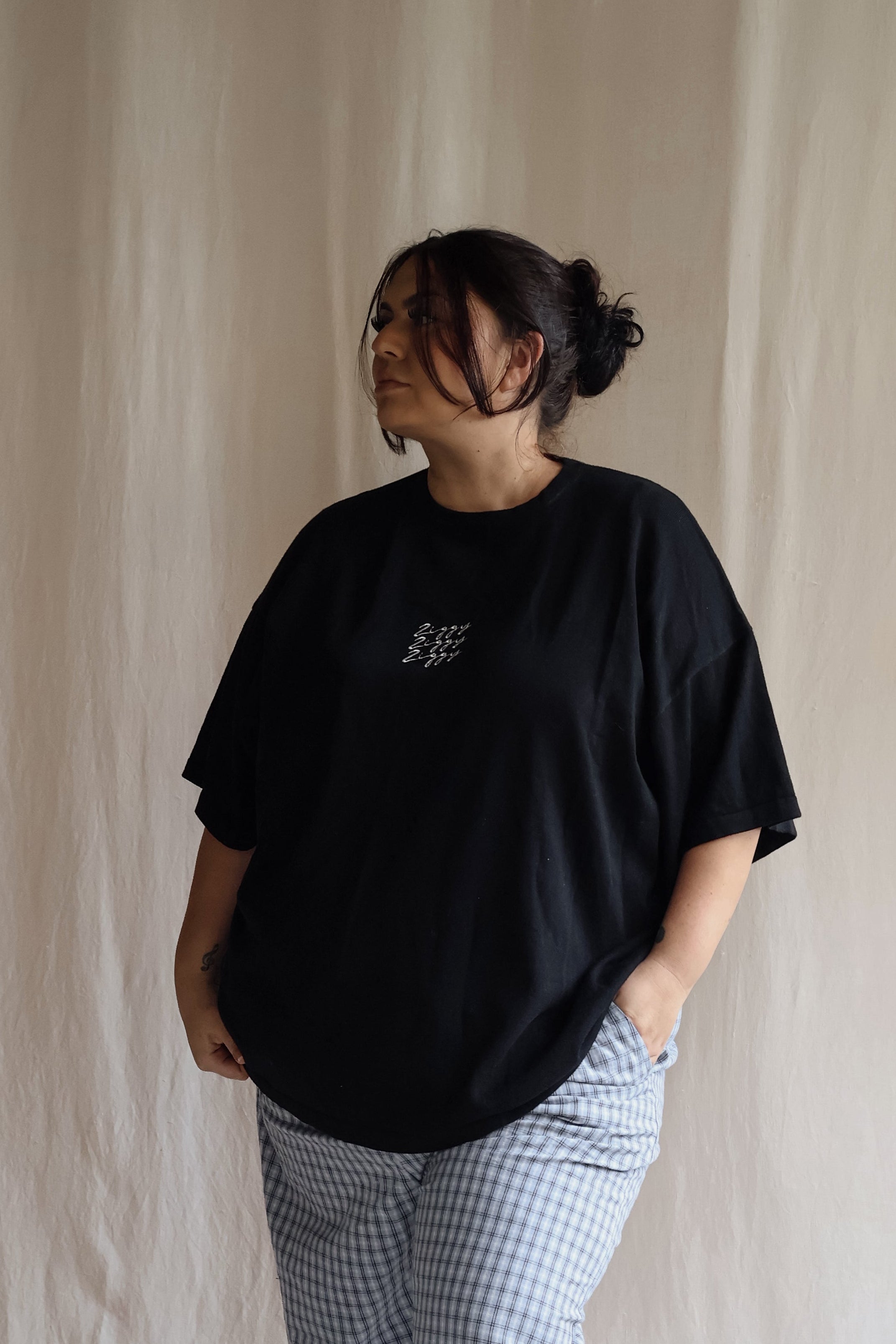 SIGNATURE TEE ONYX (WOMEN'S)