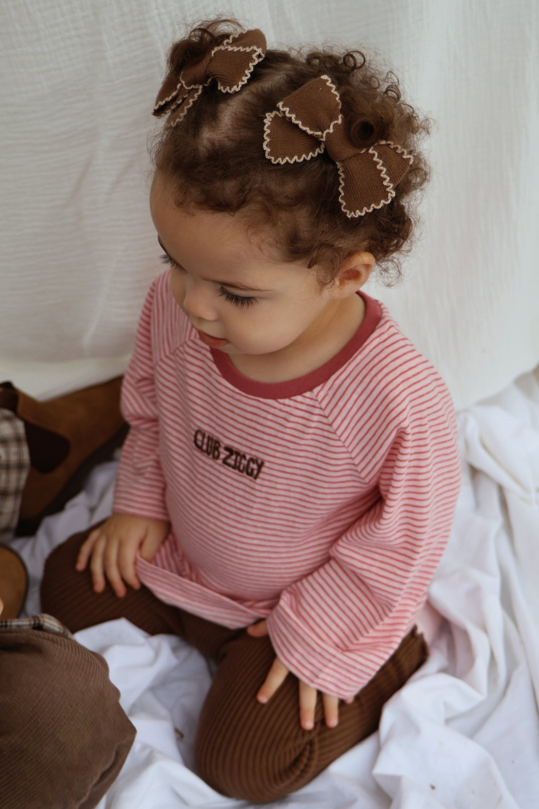 BOWS CHESTNUT LACE