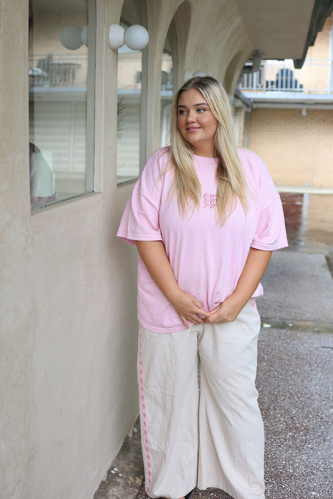 SIGNATURE TEE SYLVIE (WOMEN'S) - Pre-Order Late June