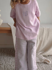 SIGNATURE TEE LILAC