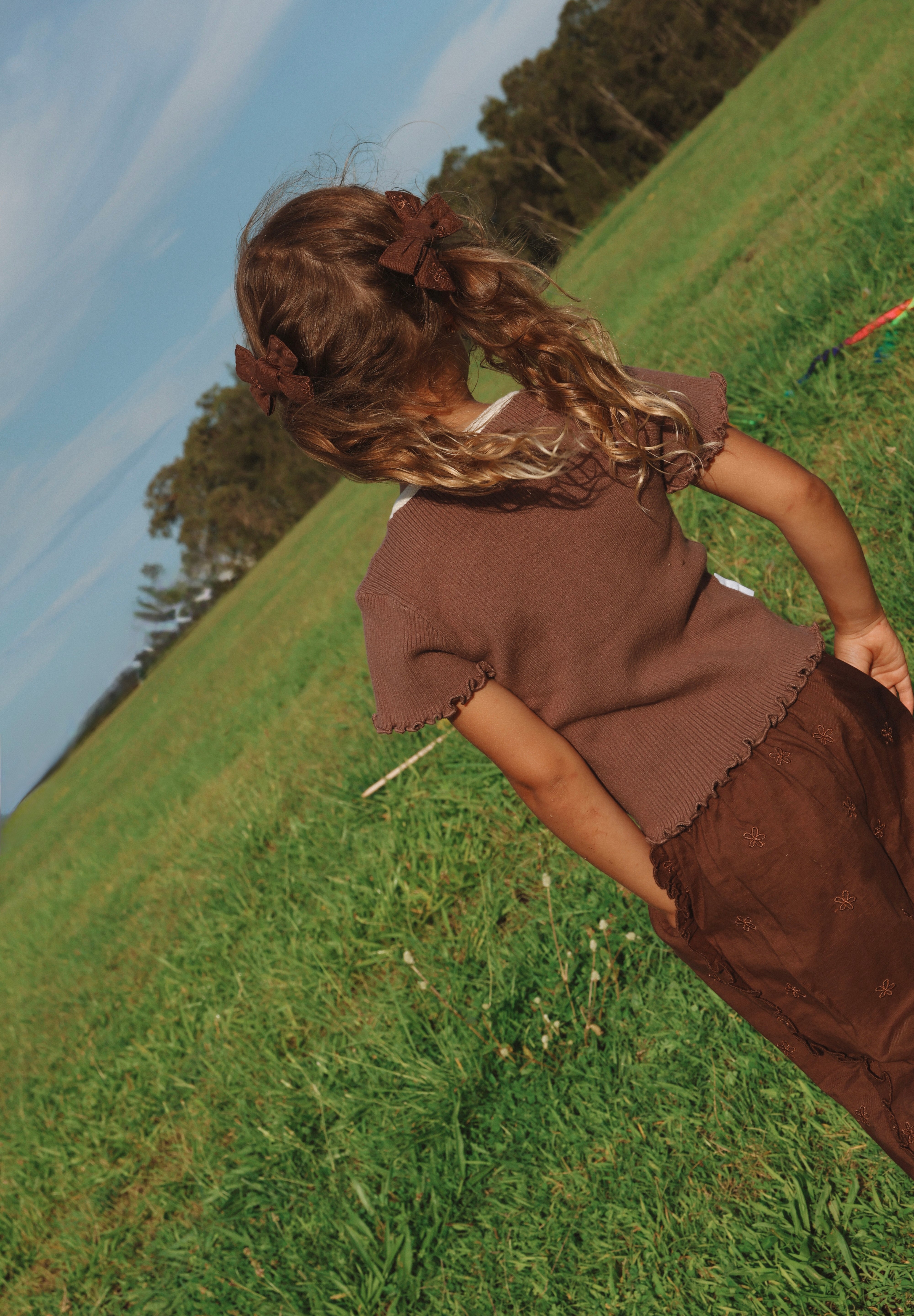 RIBBED TEE | CLOVE