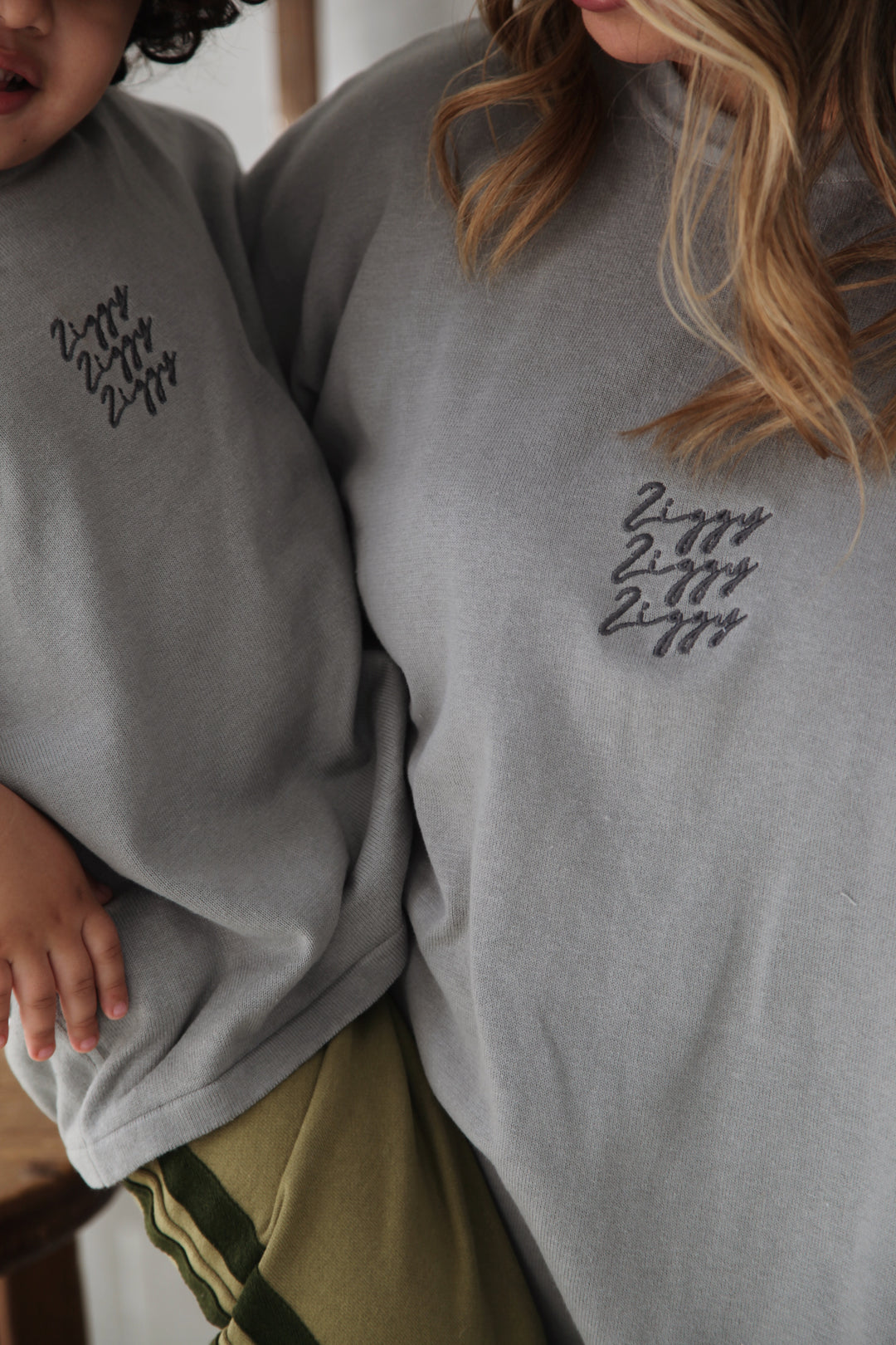 SIGNATURE TEE | GRAY (WOMEN'S)