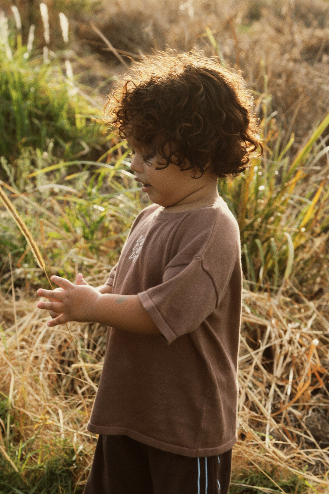 SIGNATURE TEE | CHOCOLATE OG (KIDS)