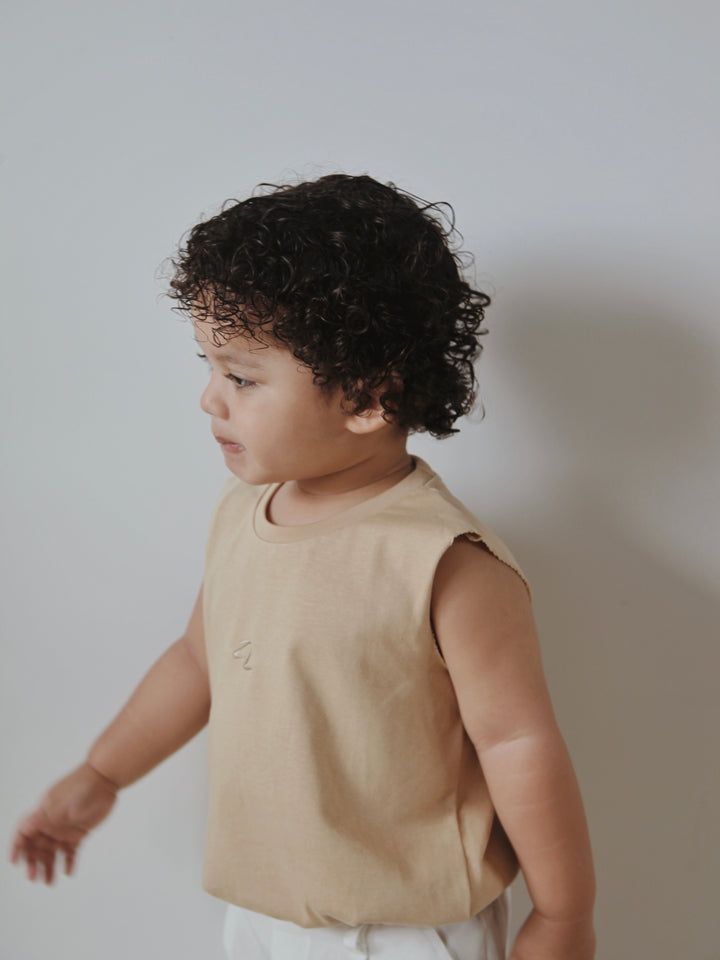 MUSCLE TEE | TAN (KIDS)