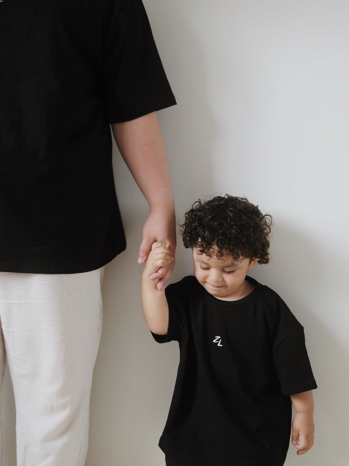 TEE | BLACK (KIDS)