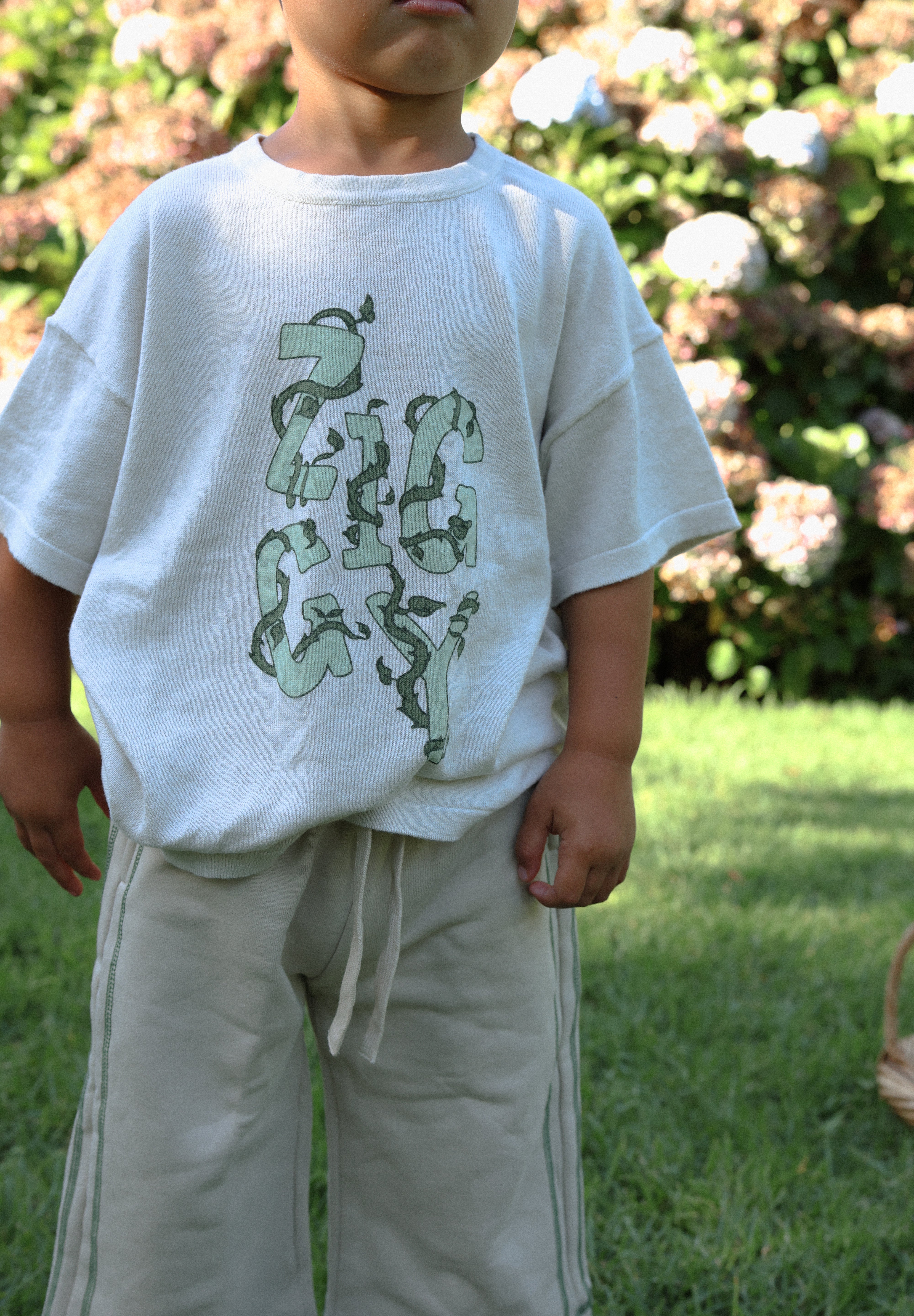 TEE VINES