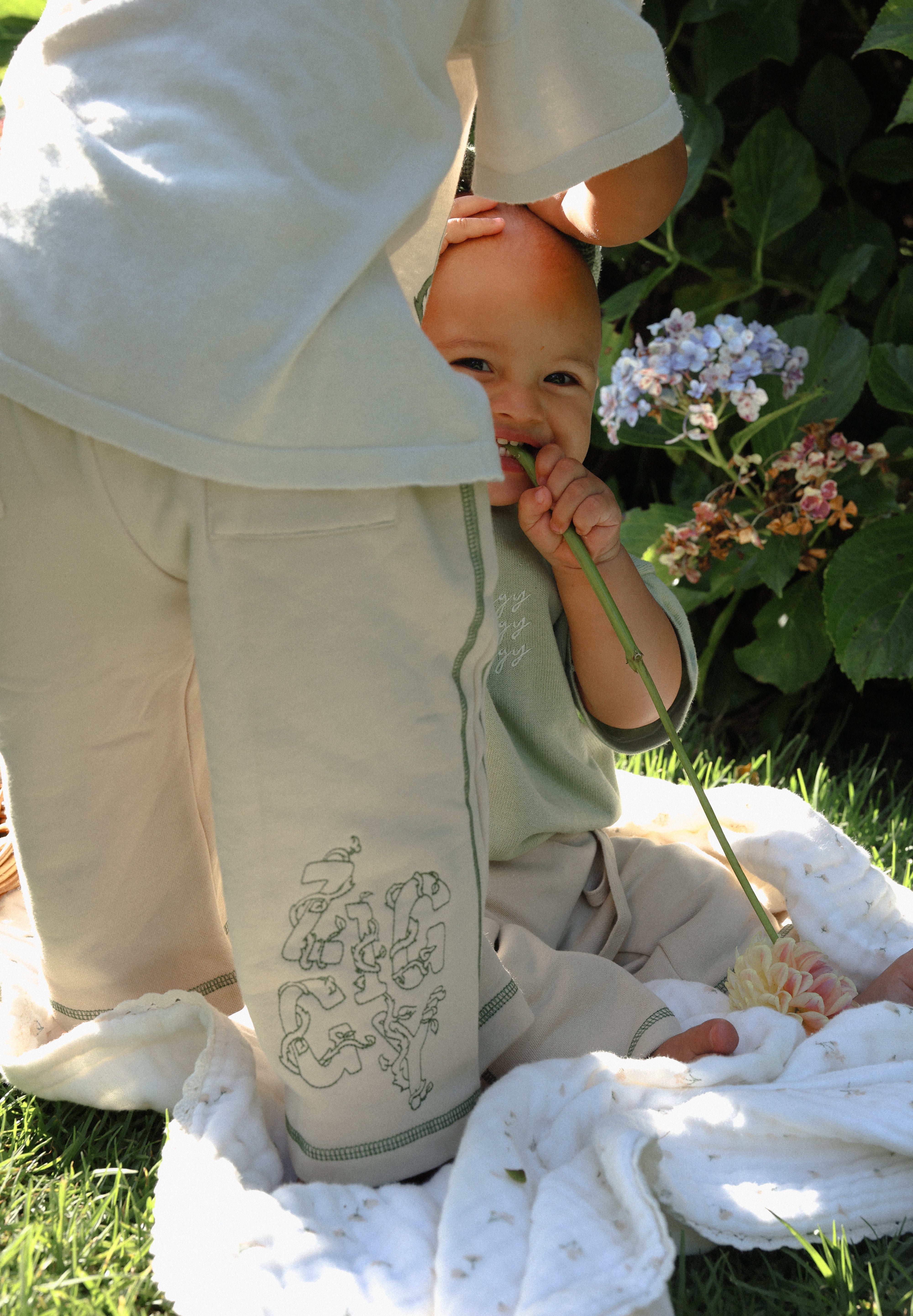 ARCHIE PANTS VINES