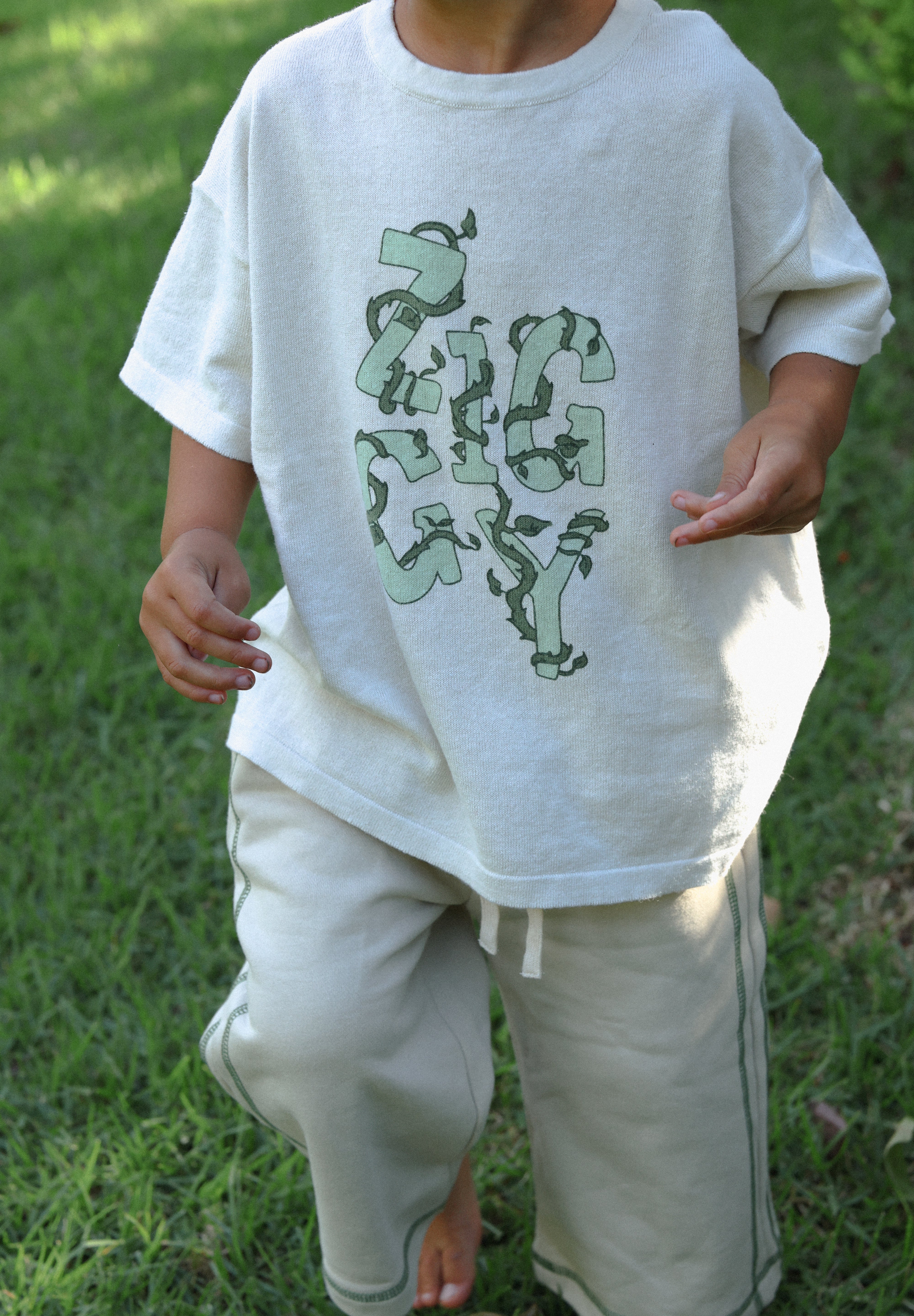 TEE VINES