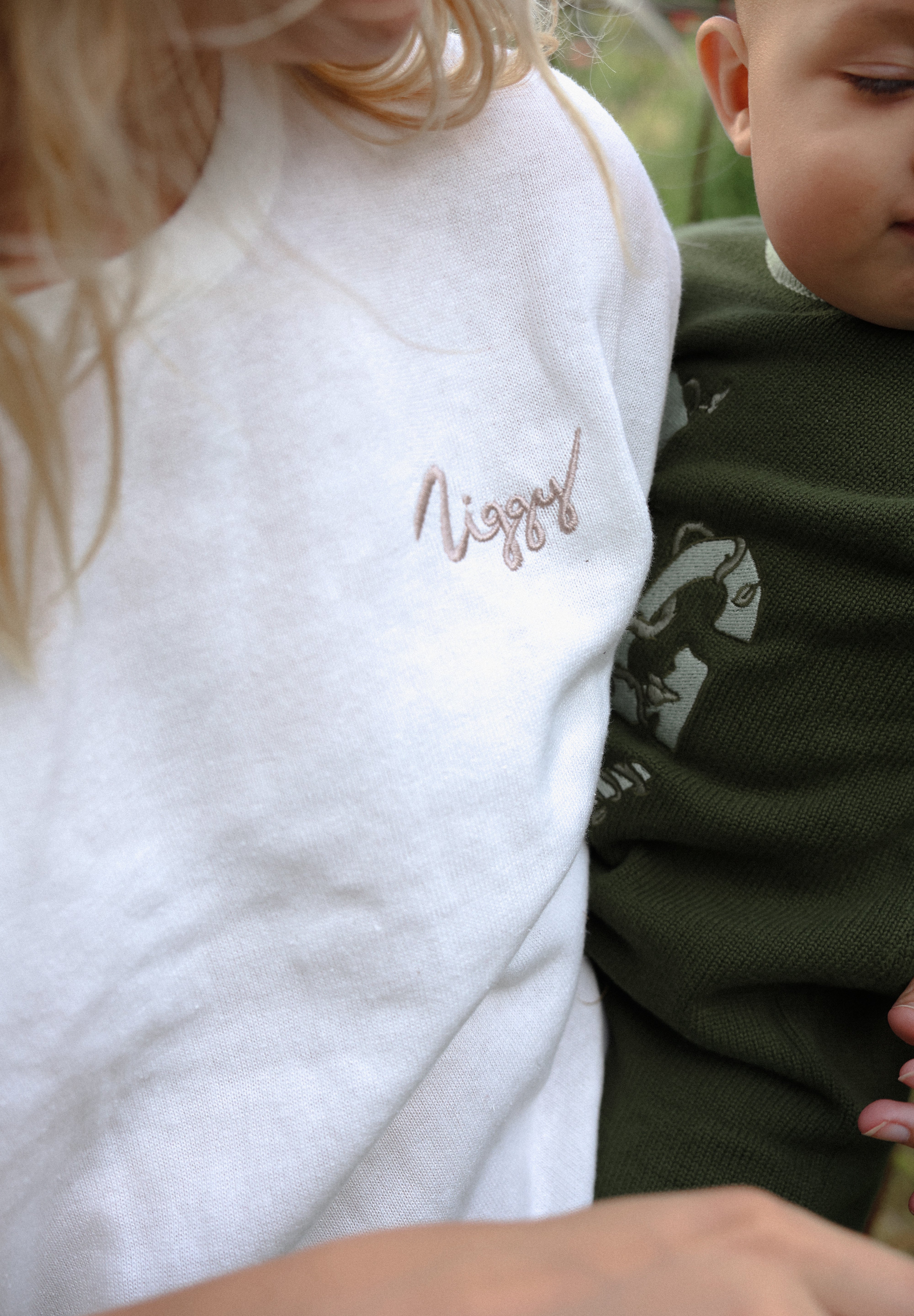 ESSENTIAL TEE JUNE