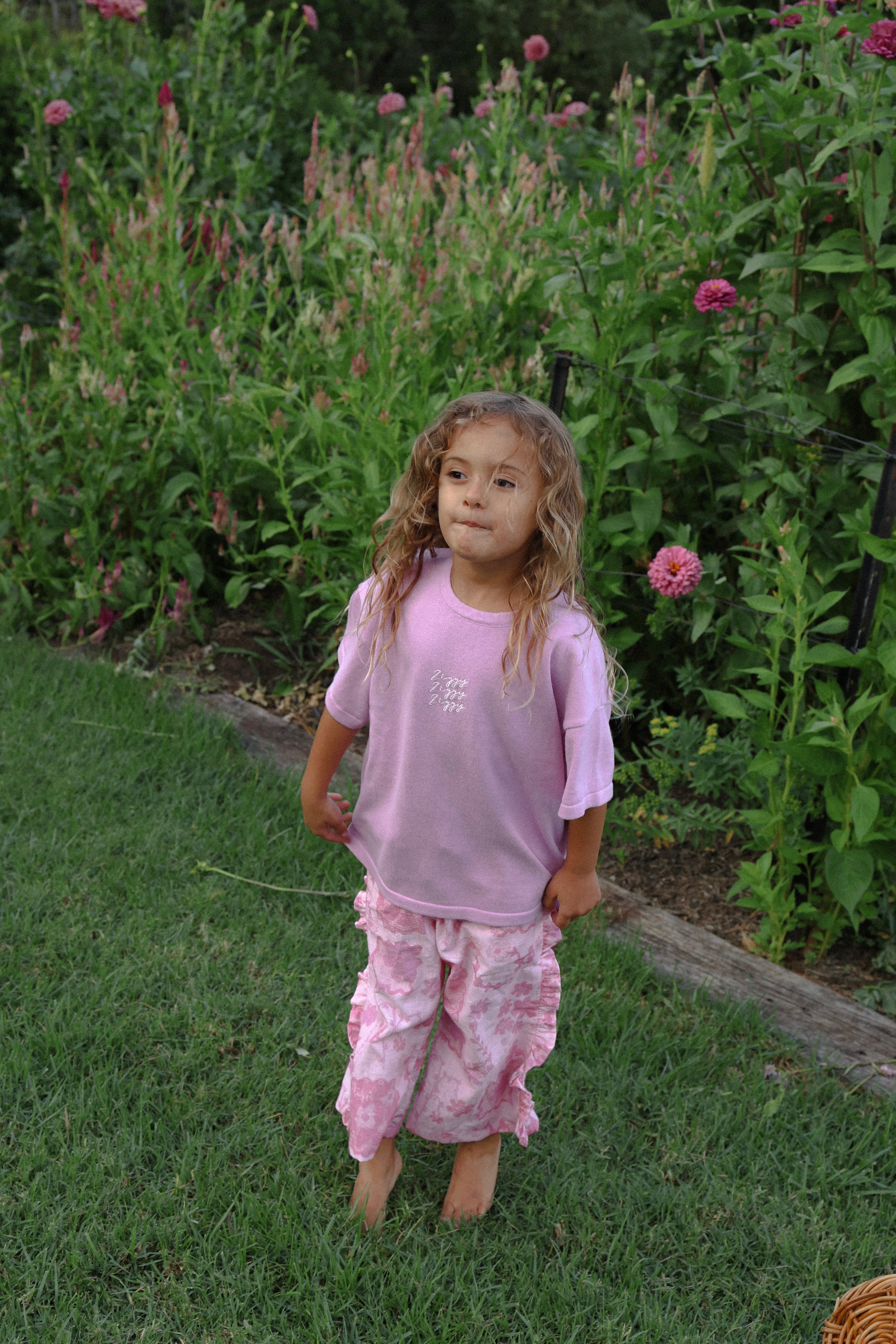 SIGNATURE TEE LILA