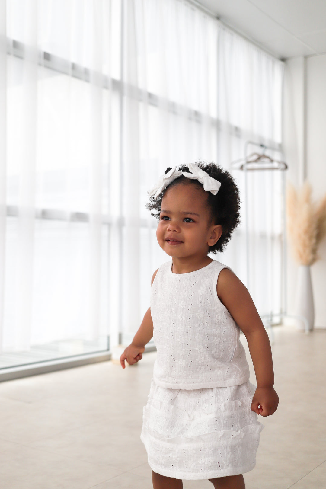 BOWS | LAUREL