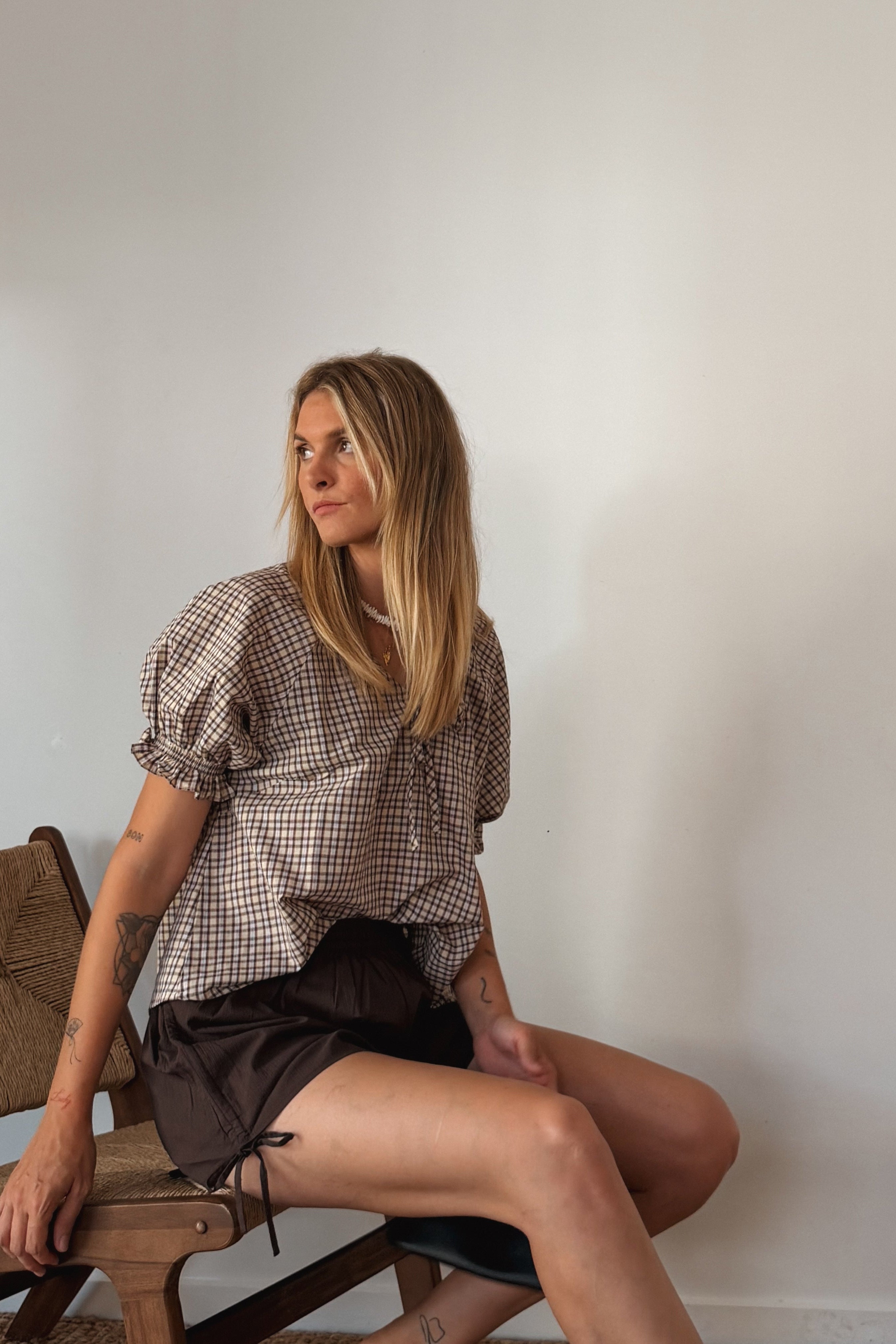 IMOGEN SHORTS TRUFFLE