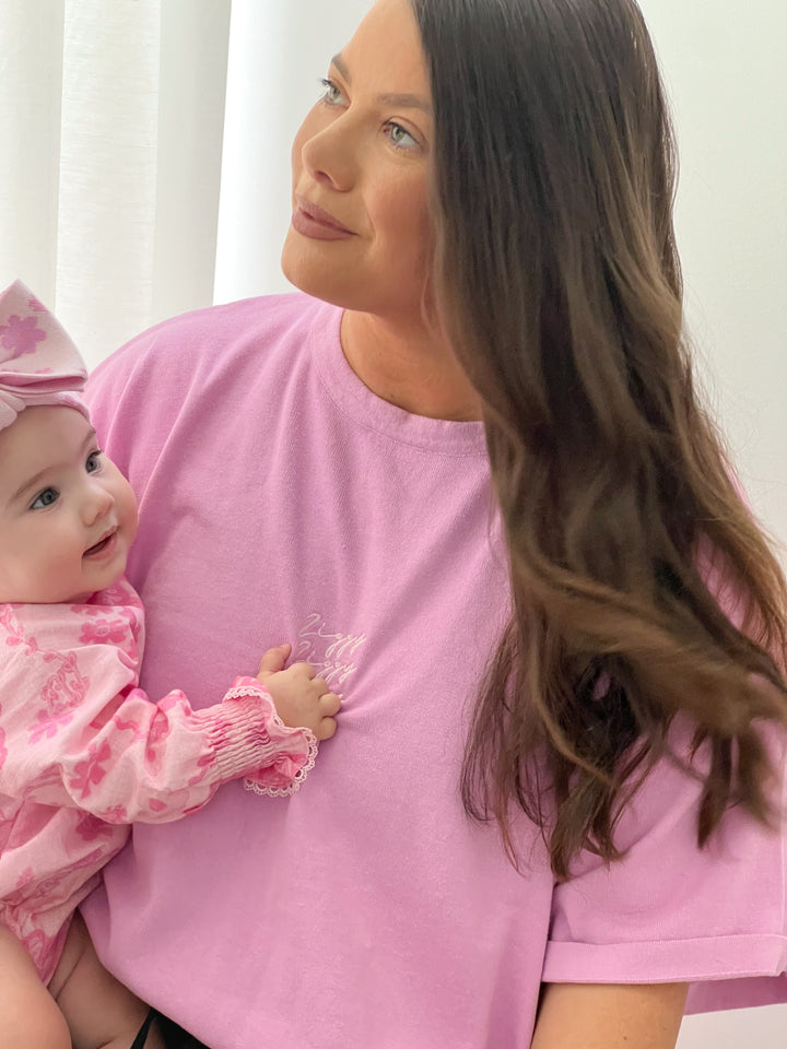 SIGNATURE TEE LILA (WOMEN'S)