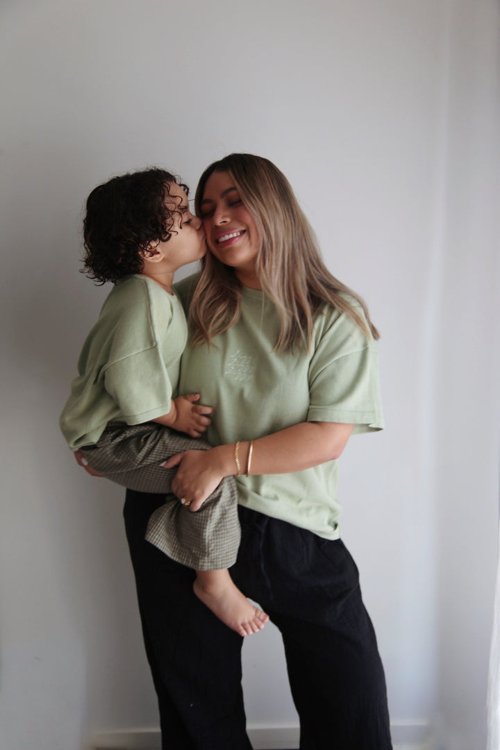 SIGNATURE TEE ALOE (WOMEN'S)