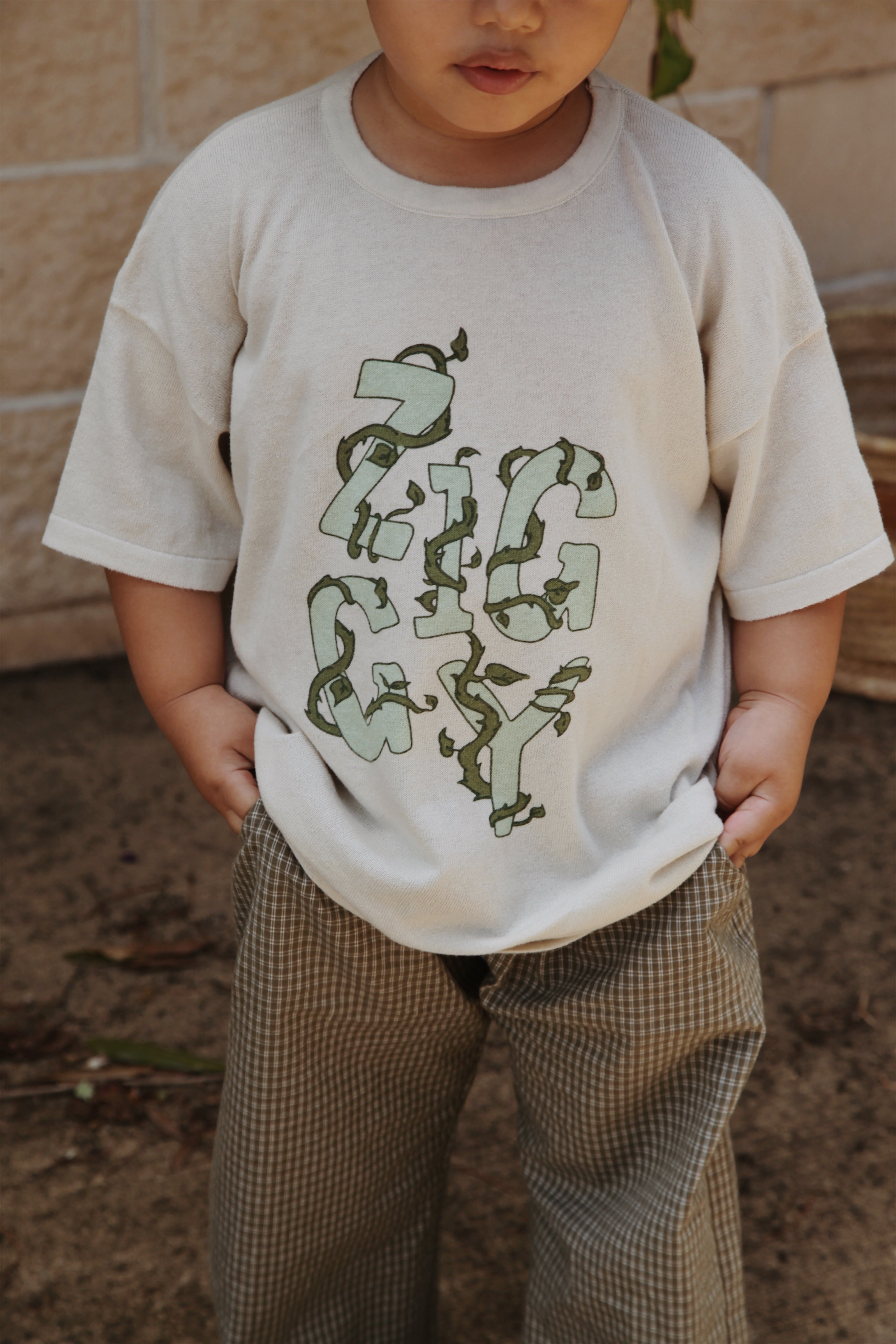 TEE VINES