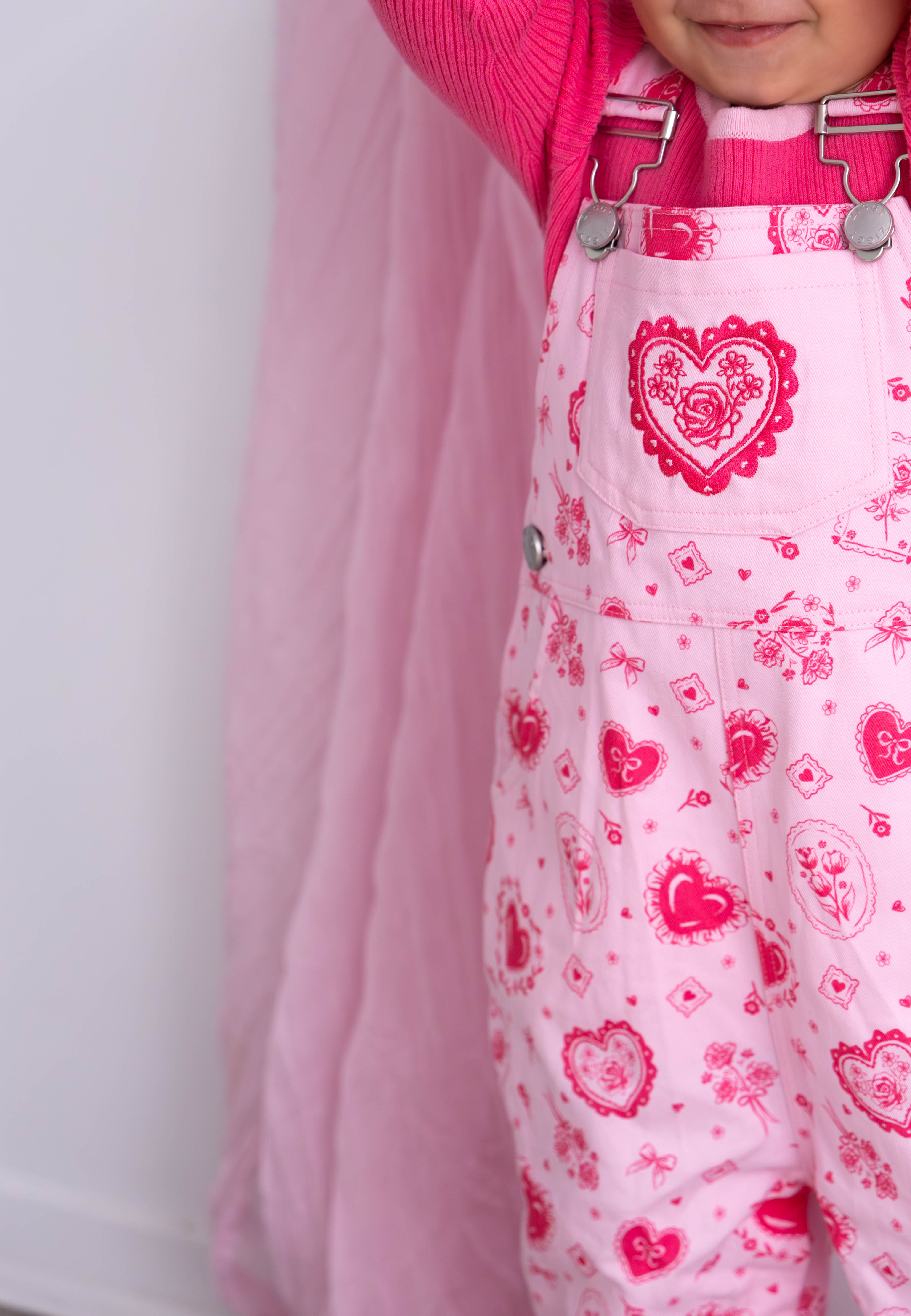 OVERALLS LOCKET