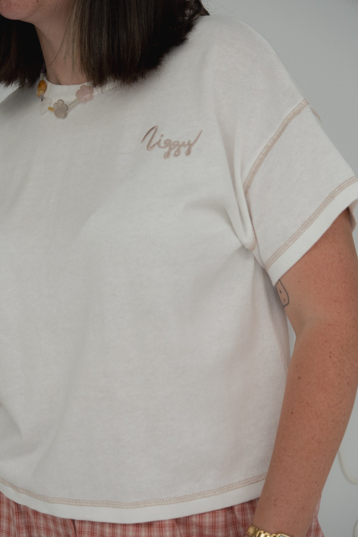 ESSENTIAL TEE JUNE