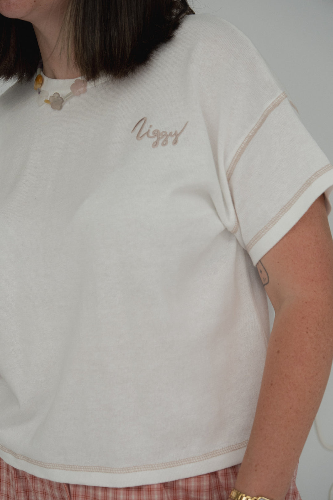 ESSENTIAL TEE JUNE