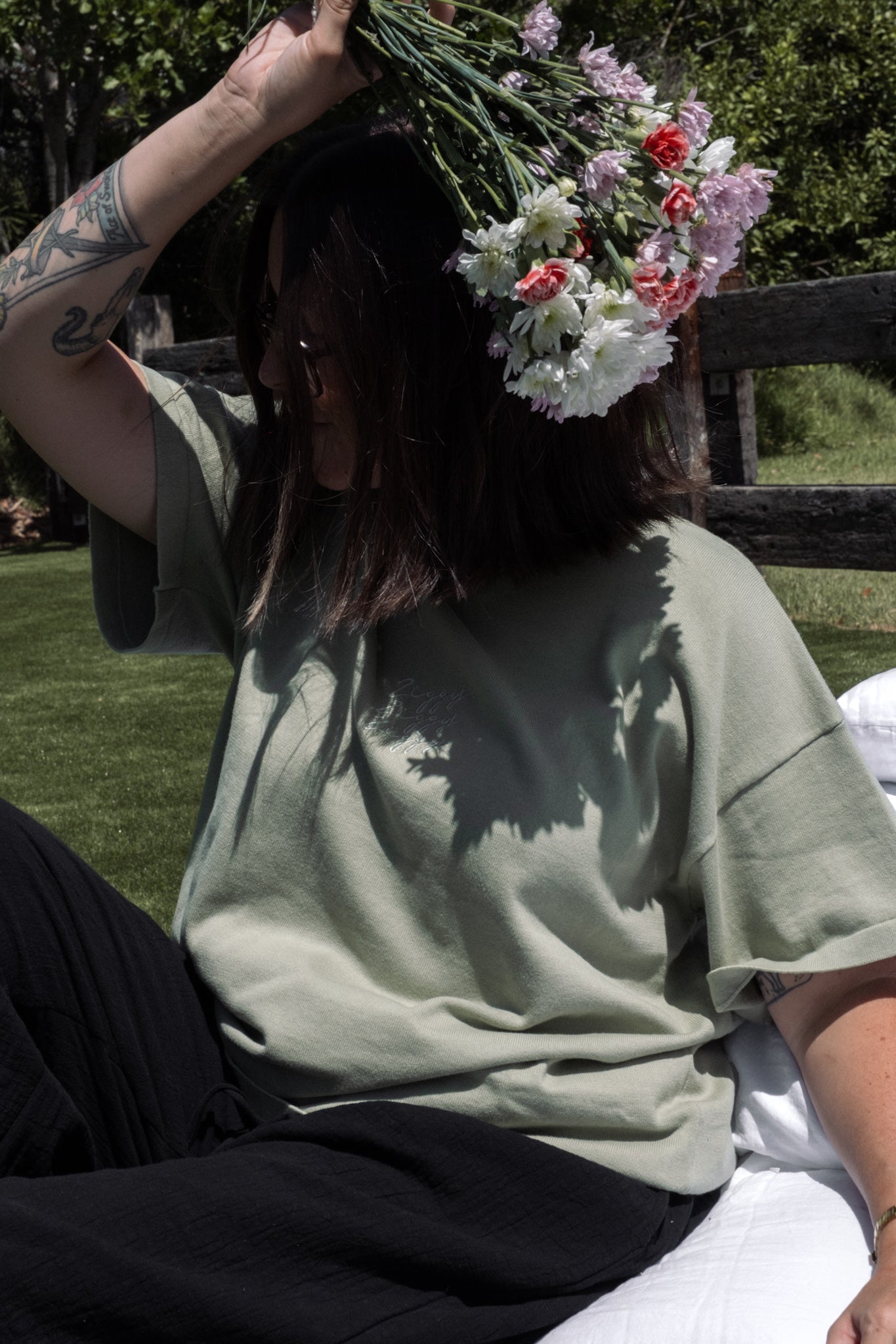 SIGNATURE TEE ALOE (WOMEN'S)